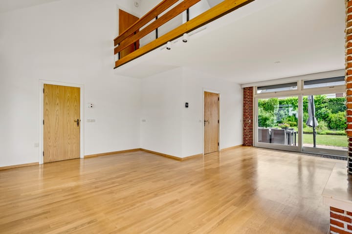 Foto 11 van Calderstraat 8