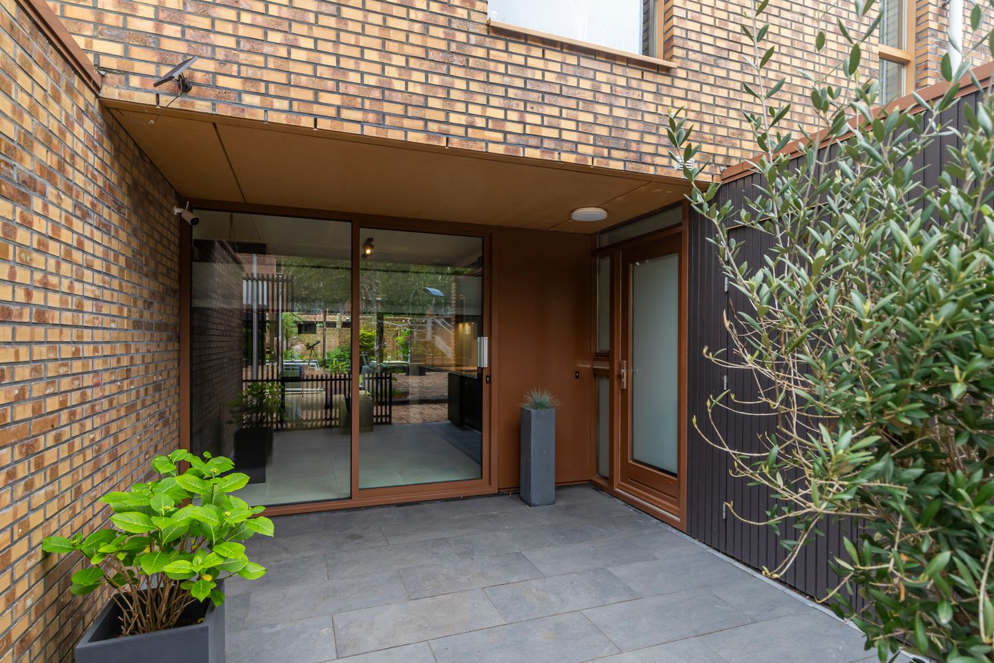 Photo 35 of Hongarenburg 166-C