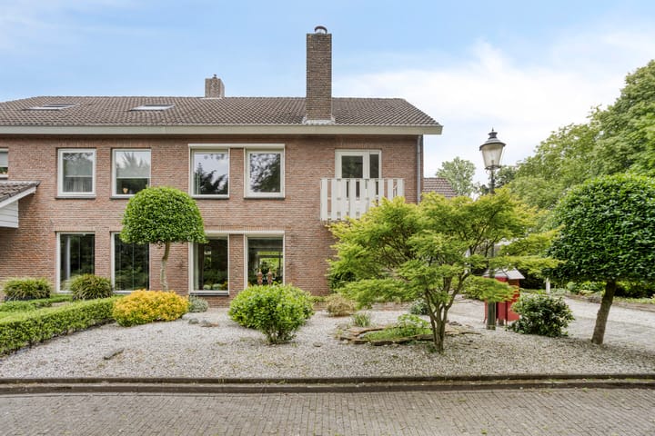 Foto 1 van Aangelag 8