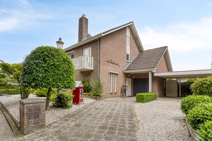 Foto 2 van Aangelag 8