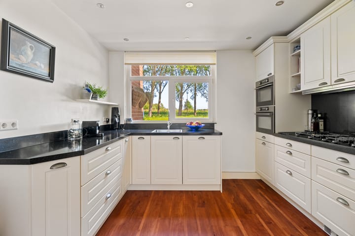 Foto 5 van Meelbes 6