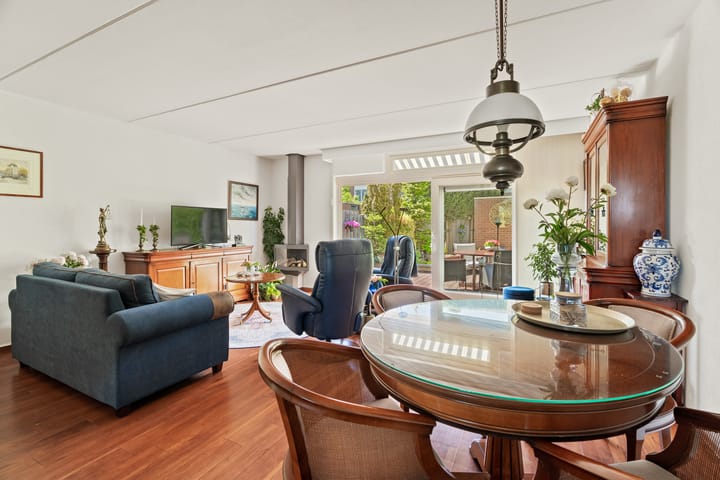 Foto 8 van Meelbes 6