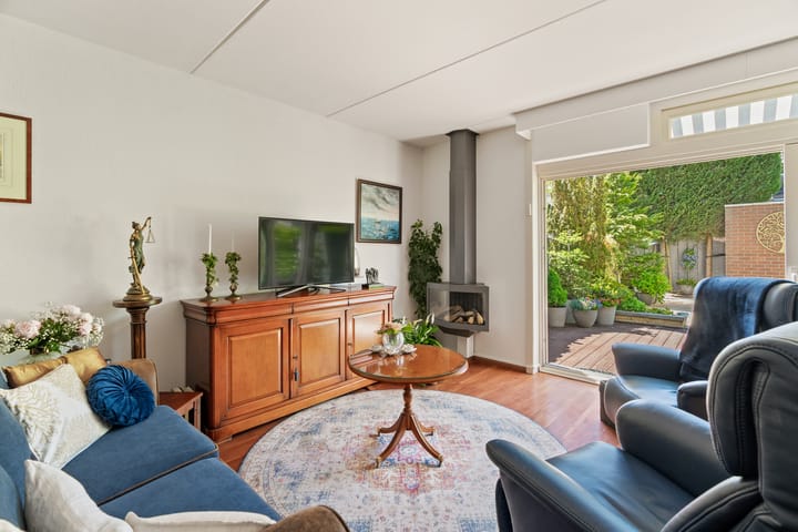 Foto 11 van Meelbes 6