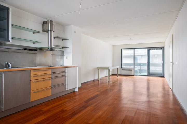 Photo 3 of Port Broclede 32