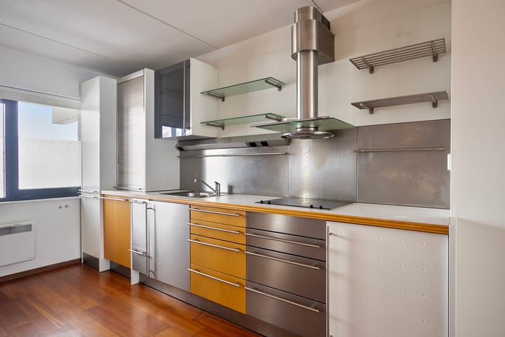 Photo 4 of Port Broclede 32