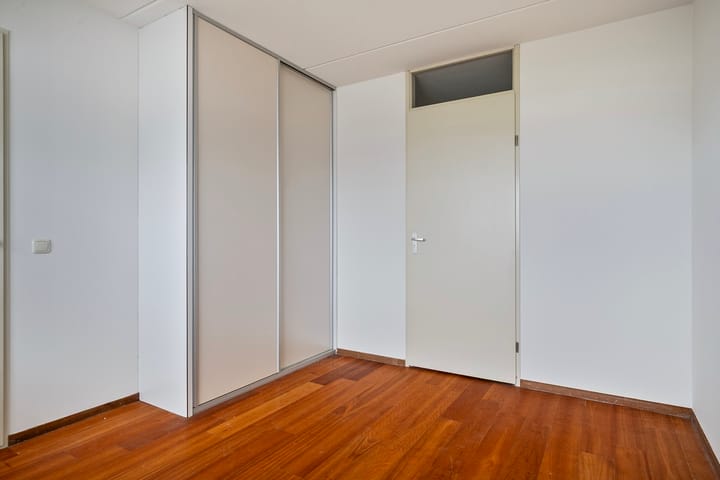 Photo 7 of Port Broclede 32