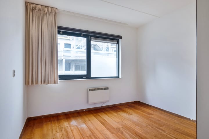 Photo 10 of Port Broclede 32