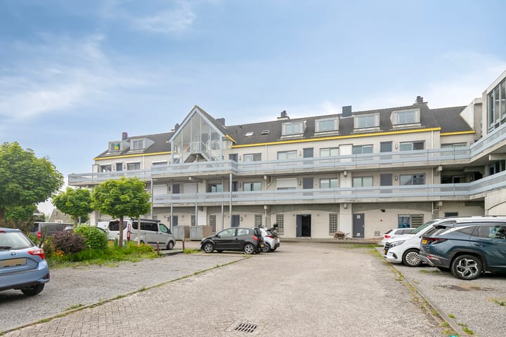 Photo 17 of Port Broclede 32