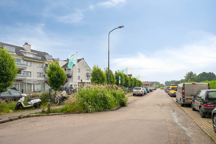 Photo 18 of Port Broclede 32