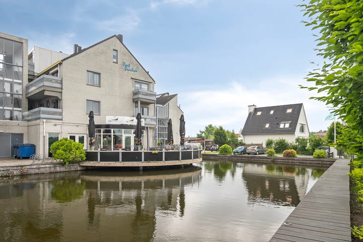 Photo 21 of Port Broclede 32