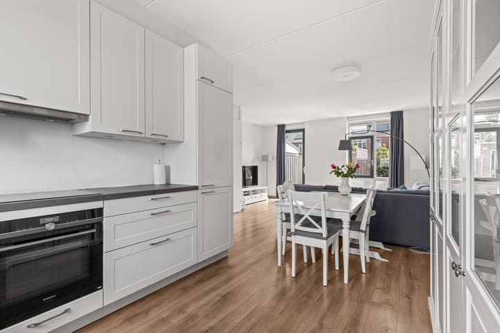 Foto 15 van Hobbemastraat 17