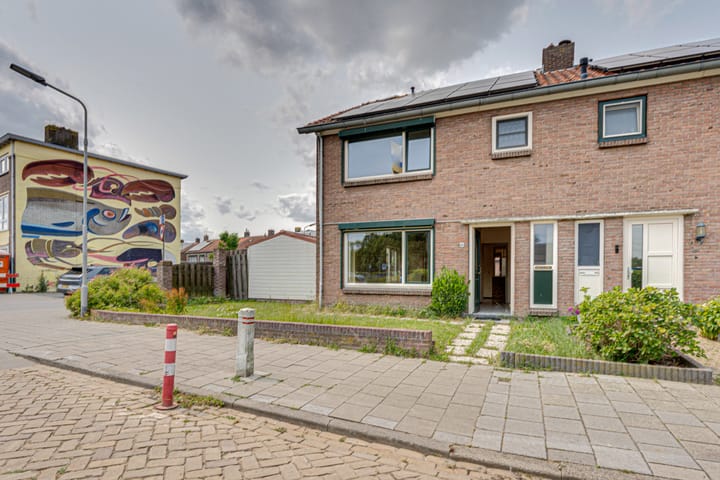 Photo 4 of De Graaffstraat 93