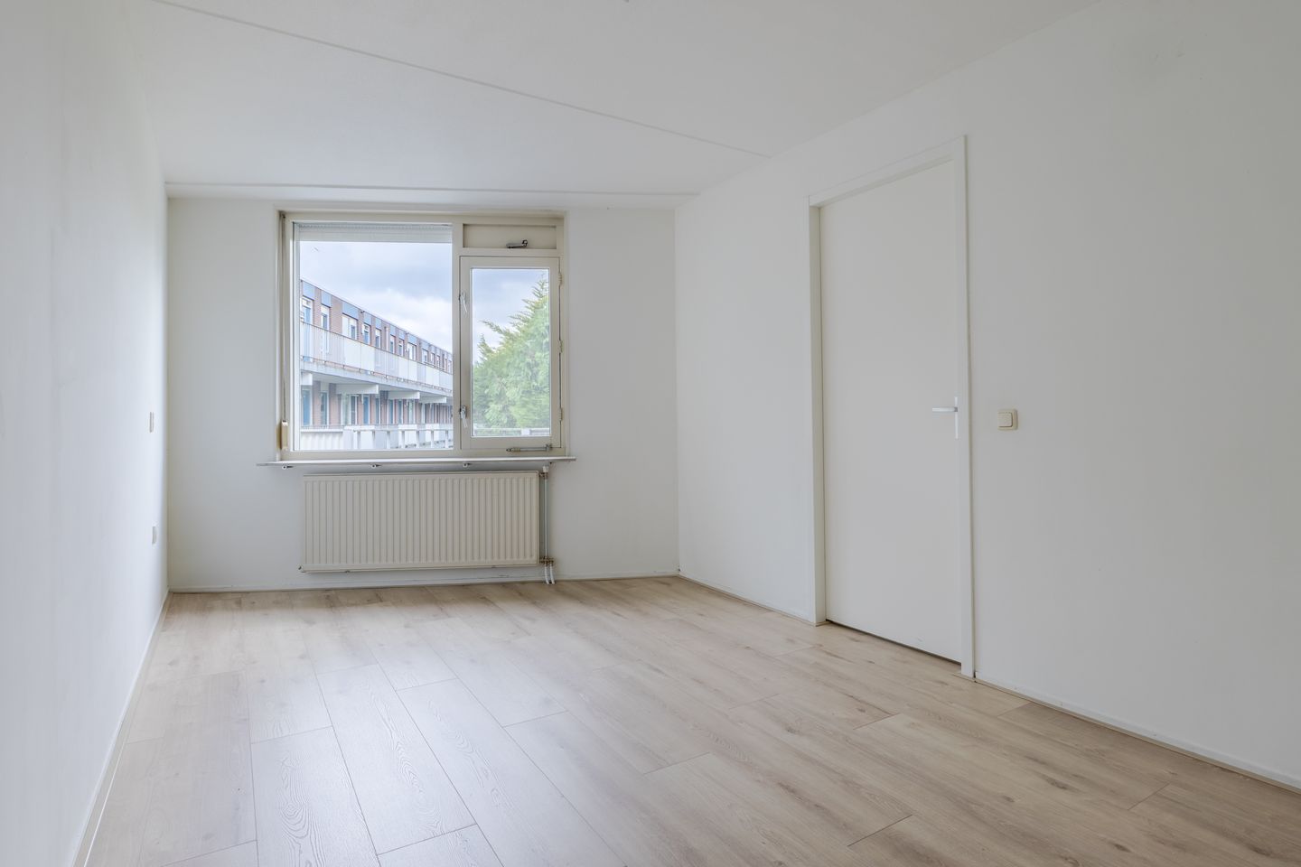 Foto 10 van Valkenierstraat 37-A