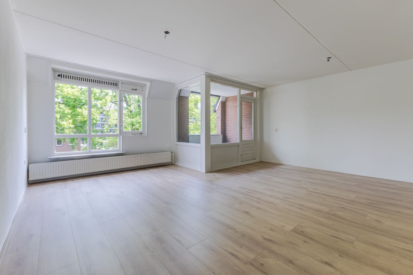 Foto 19 van Valkenierstraat 37-A