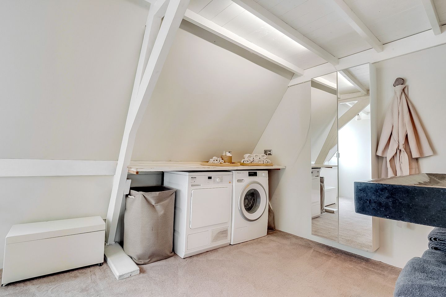 Foto 25 van Bloemstraat 85