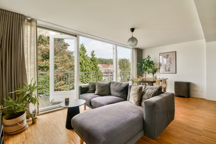 Photo 2 of Curaçaostraat 45-4