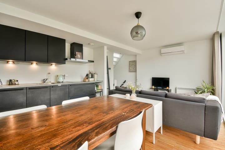 Photo 5 of Curaçaostraat 45-4