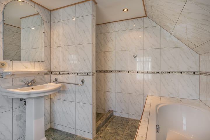 Foto 16 van Korenstraat 11