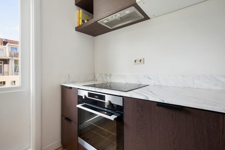 Photo 11 of Van Spilbergenstraat 69-2