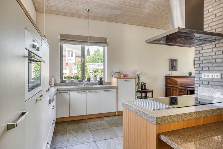 Foto 13 van Harrie Schoutenstraat 6