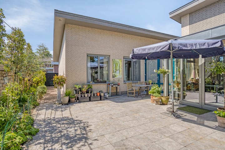 Foto 40 van Harrie Schoutenstraat 6