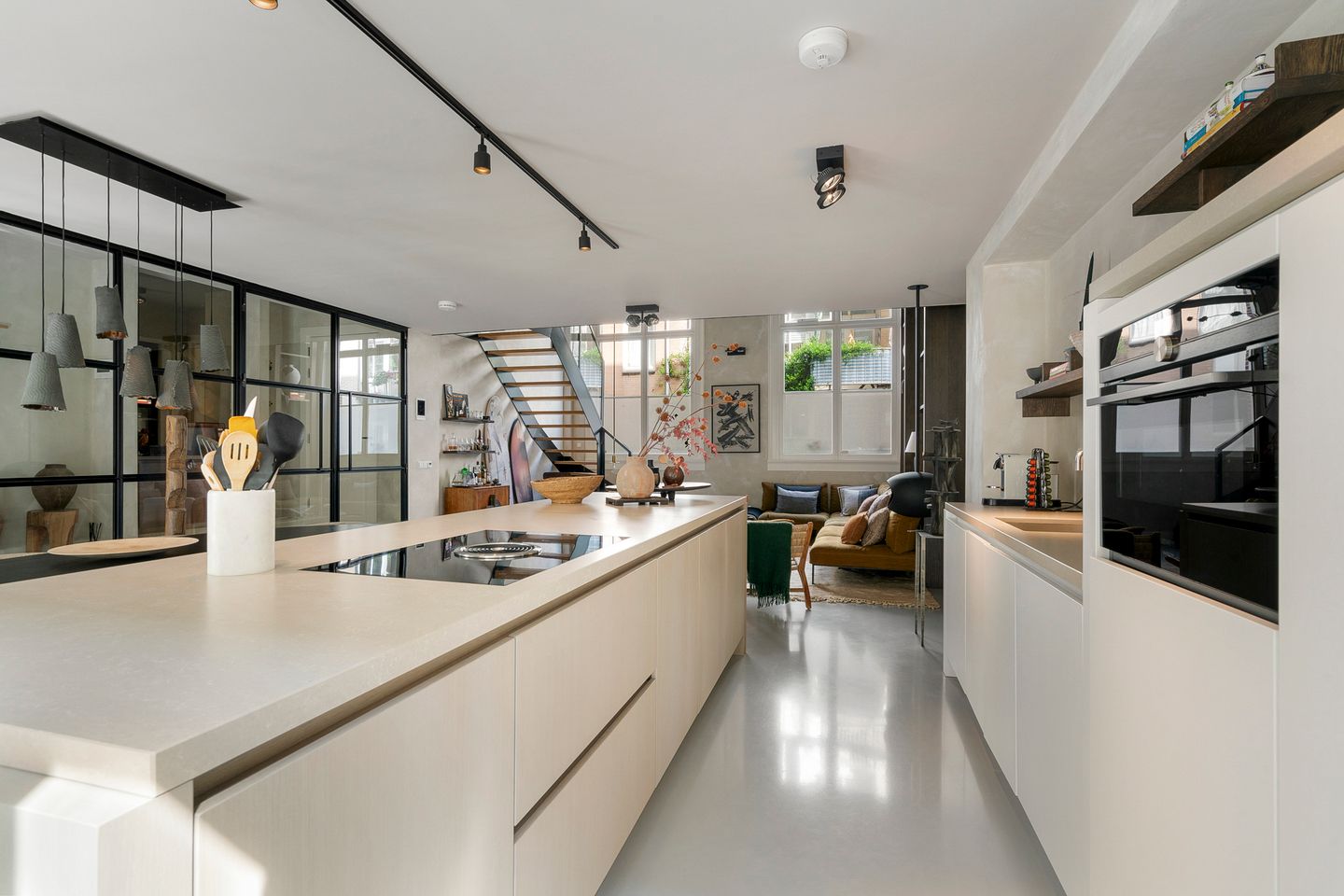 Foto 19 van Egelantiersstraat 143-A