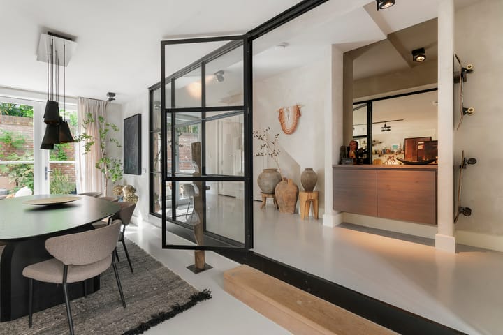 Foto 21 van Egelantiersstraat 143-A