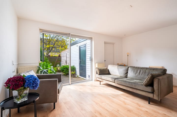 Foto 14 van Van den Broekstraat 3