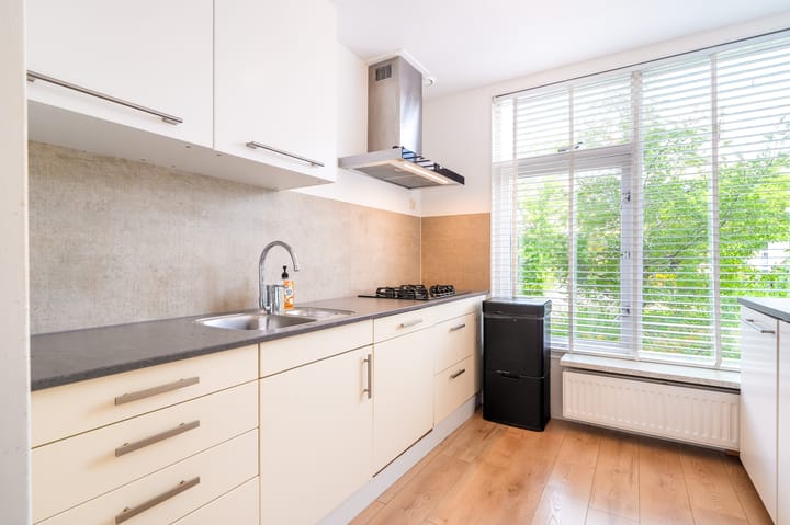 Foto 19 van Van den Broekstraat 3