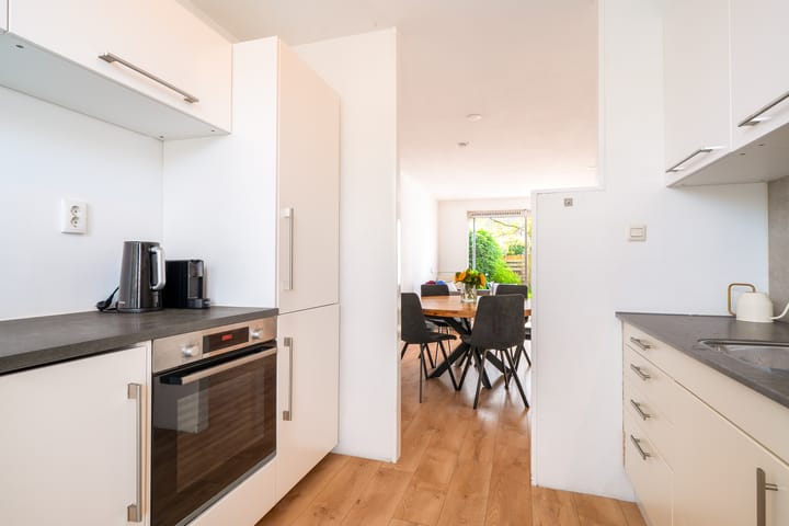 Foto 21 van Van den Broekstraat 3