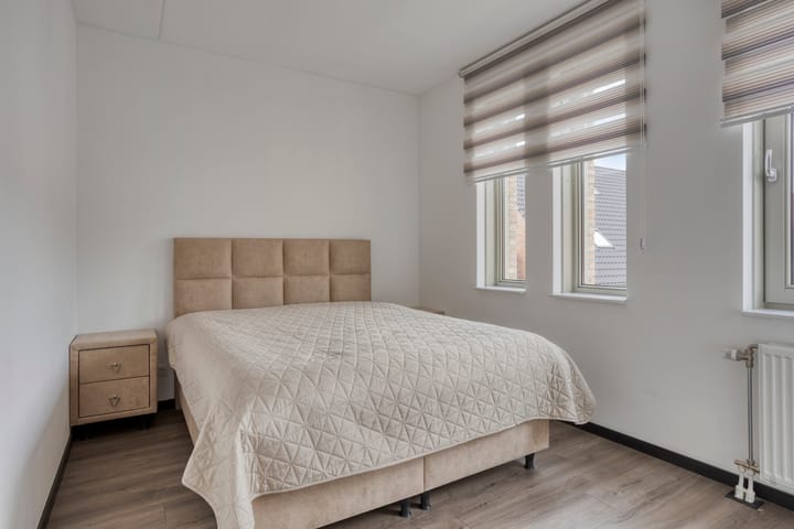 Foto 17 van Johanna Bogaersplein 5