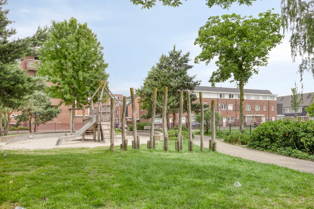 Photo 37 of Johanna Bogaersplein 5