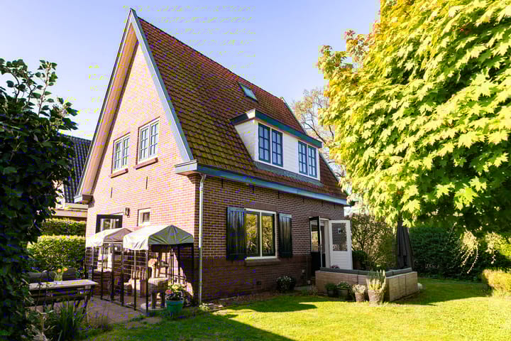 Foto 43 van Jut van Breukelerwaardlaan 8