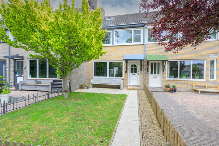 Maarten Breetstraat 8