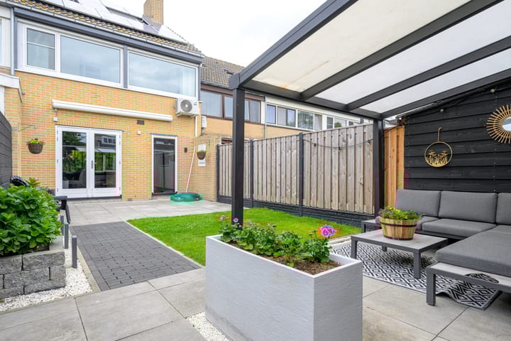 Foto 3 van Maarten Breetstraat 8