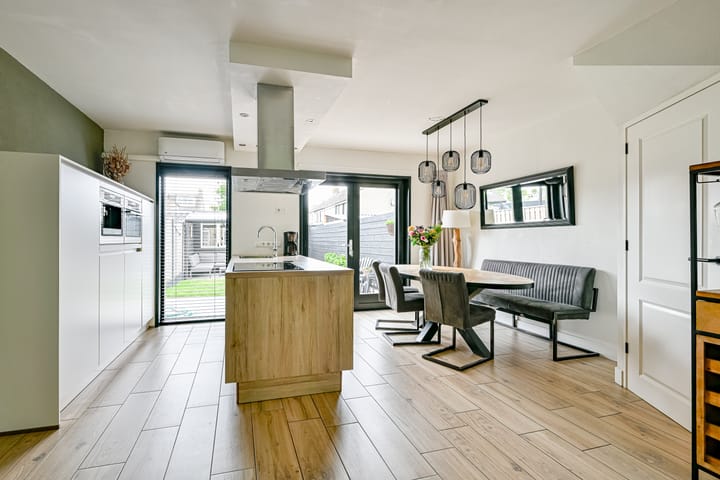 Foto 8 van Maarten Breetstraat 8