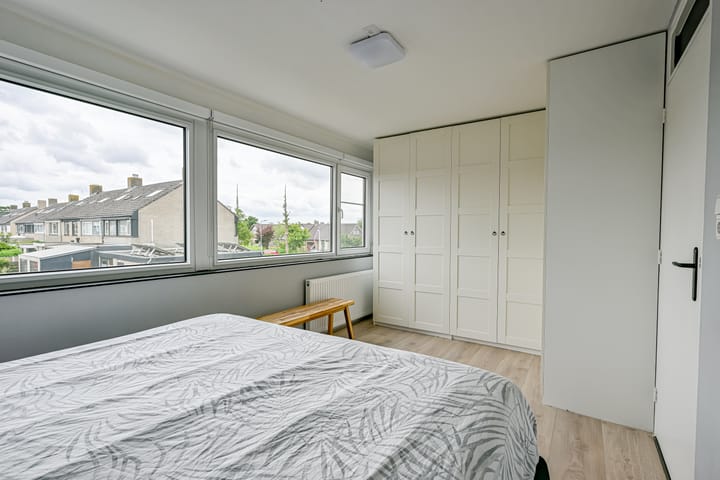 Foto 21 van Maarten Breetstraat 8