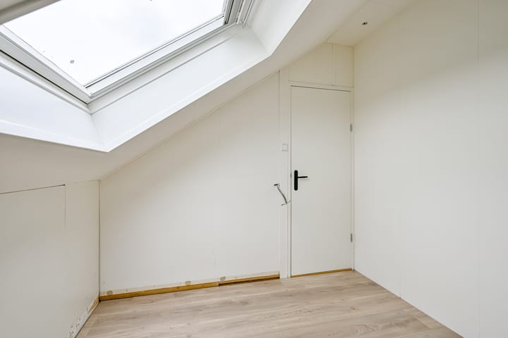 Foto 30 van Maarten Breetstraat 8