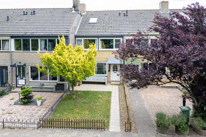 Foto 38 van Maarten Breetstraat 8