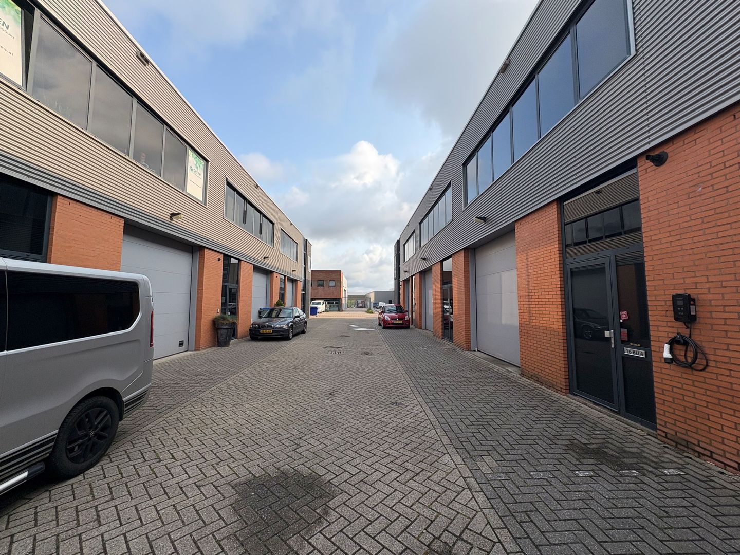 Bekijk foto 2 van Nobelstraat 16-BU5