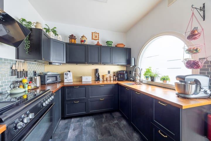 Photo 11 of Vondellaan 37