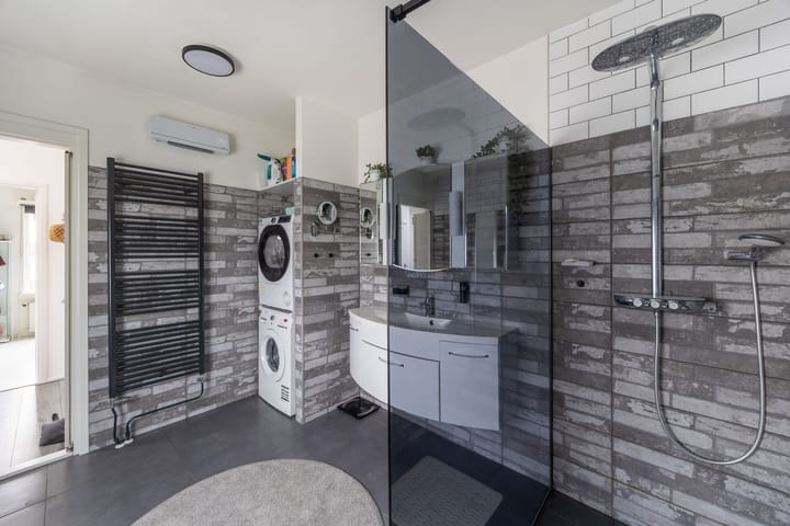 Photo 24 of Vondellaan 37