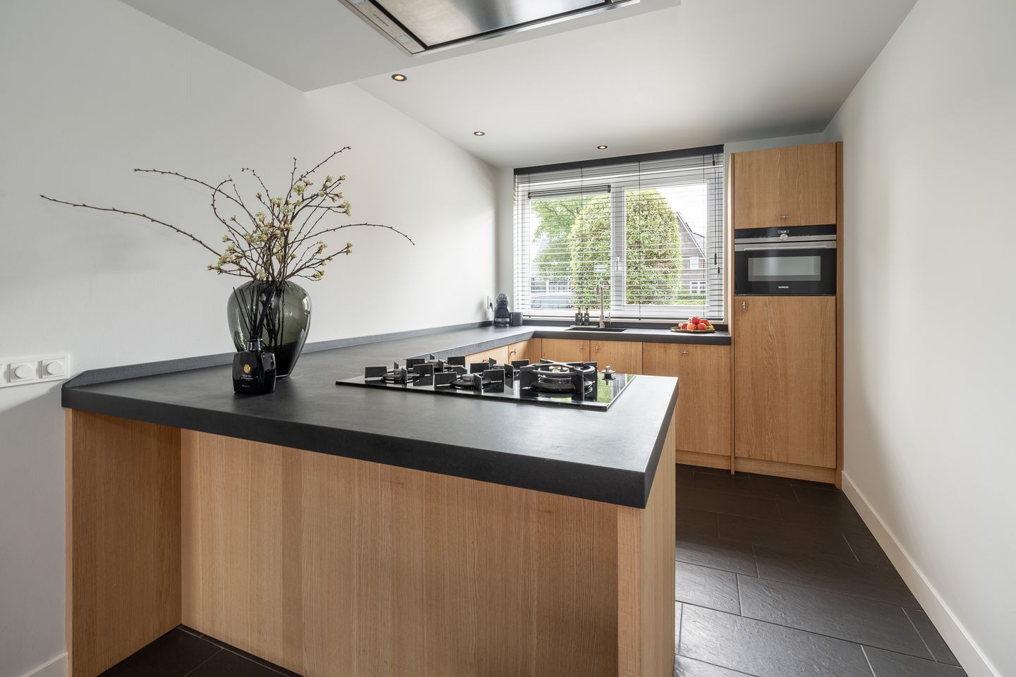 Foto 10 van Bankivalaan 31