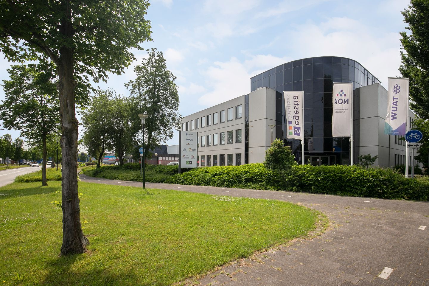 Bekijk foto 1 van Ekkersrijt 4010