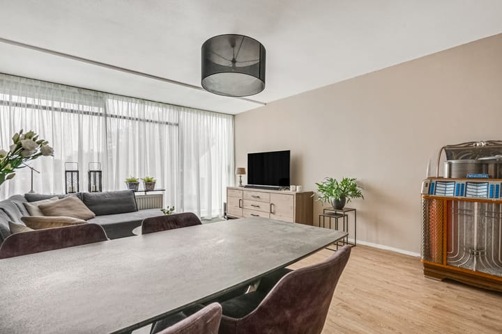 Foto 7 van Dillenburg 242