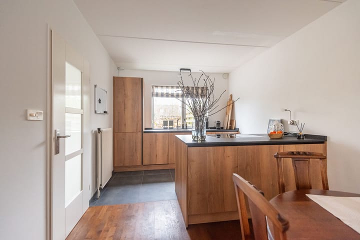 Foto 3 van Bloemersweide 8