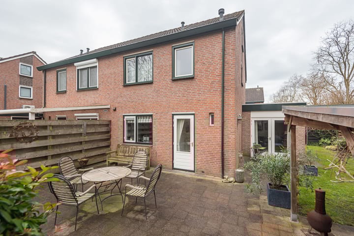 Foto 4 van Bloemersweide 8