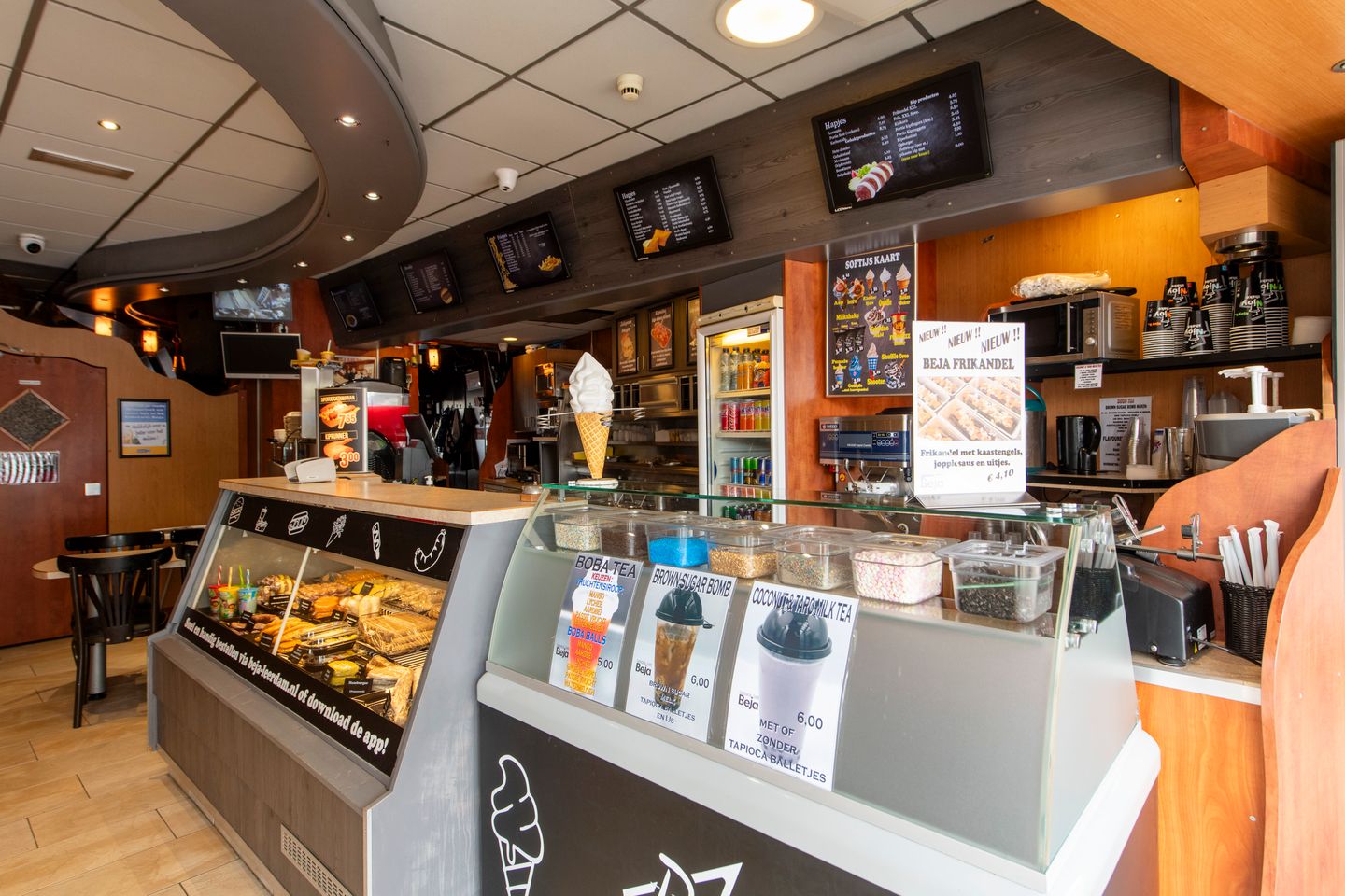 Bekijk foto 3 van Europaplein 13