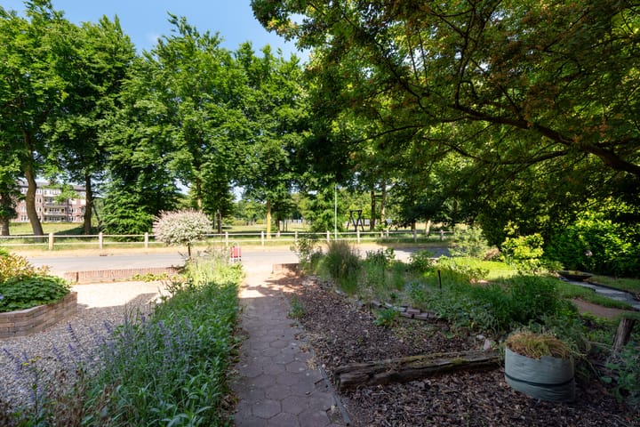 Foto 30 van De Ruyterstraat 52