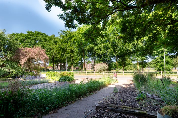 Foto 31 van De Ruyterstraat 52